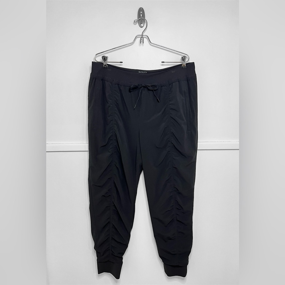 Athleta Attitude Lined Pant in Black
